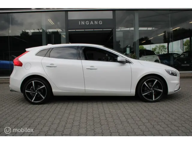Volvo V40 2.0 T2 R-Design/Navi/Tel/Pdc/Trekhaak/ 2015 Benzine 8