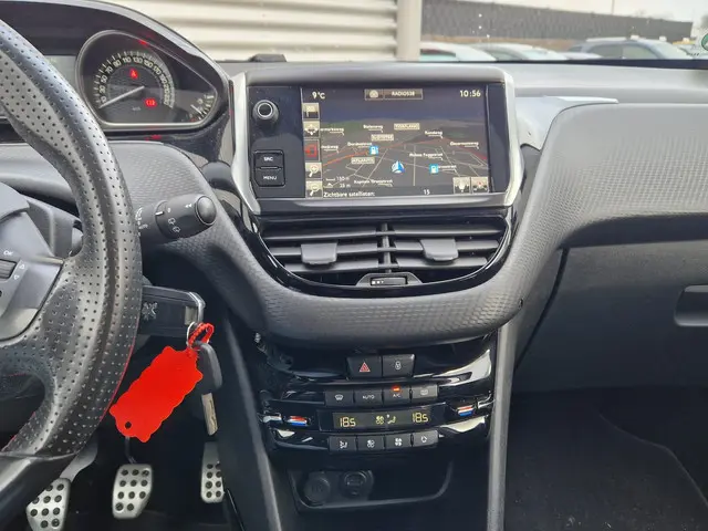 Peugeot 2008 1.6 BlueHDi Allure 2016 Diesel 8