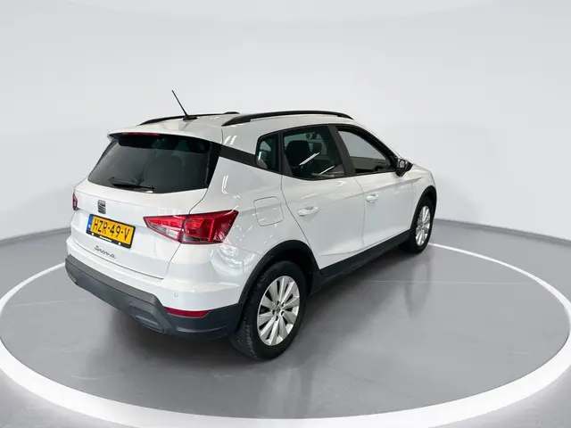 SEAT Arona 3