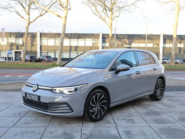 Volkswagen Golf 1.4 eHybrid PHEV 2022 Hybride Benzine 24