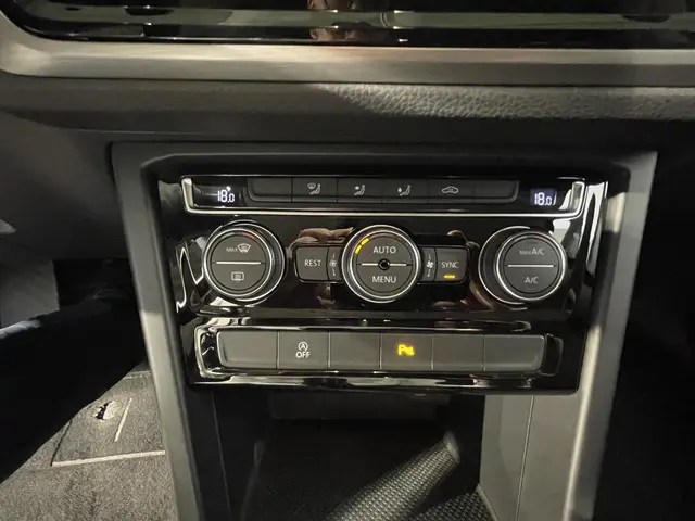 Volkswagen Touran 1.4 TSI Comfortline 7p 2017 Benzine 31