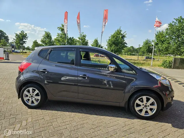 Kia Venga 1.6 CVVT World Cup Edition 2014 Benzine 6