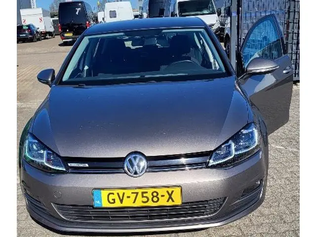 Volkswagen Golf 2
