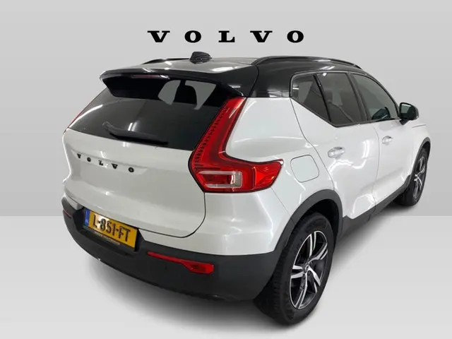 Volvo XC40 1.5 T2 R-Design 2021 Benzine 17