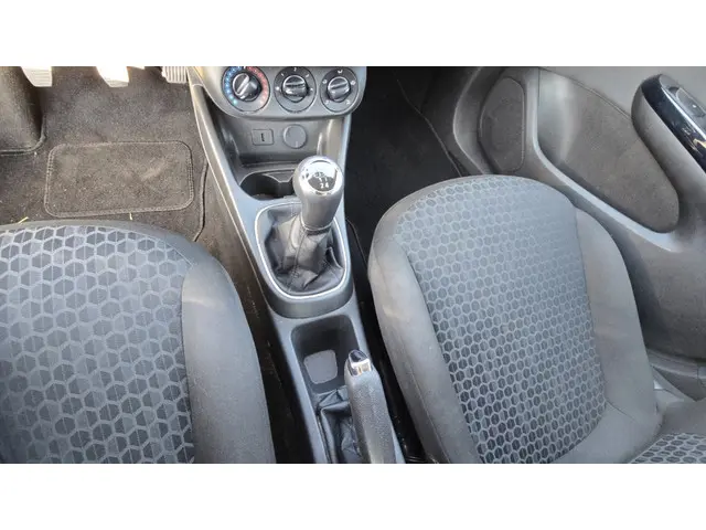 Opel Corsa 1.4 Edition 2017 Benzine 26