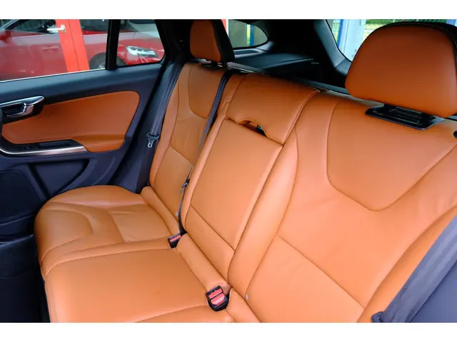 Volvo V60 1.6 D2 Summum Xenon|Leder|LMV|Navi 2013 Diesel 28