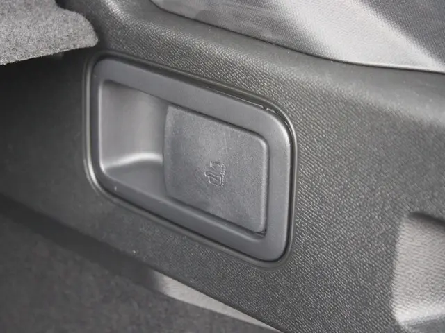 Peugeot 408 HYBRID 145 e-DCS6 GT 2026 Hybride Benzine 30