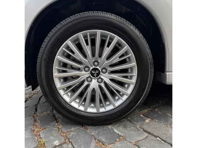 Mitsubishi Outlander 2.4 PHEV Pure+ 2020 Hybride Benzine 6