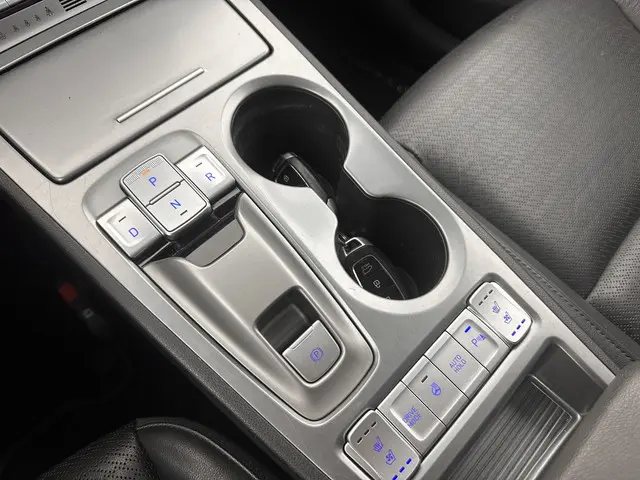 Hyundai Kona EV Premium 64 kWh 2019 Elektrisch 17
