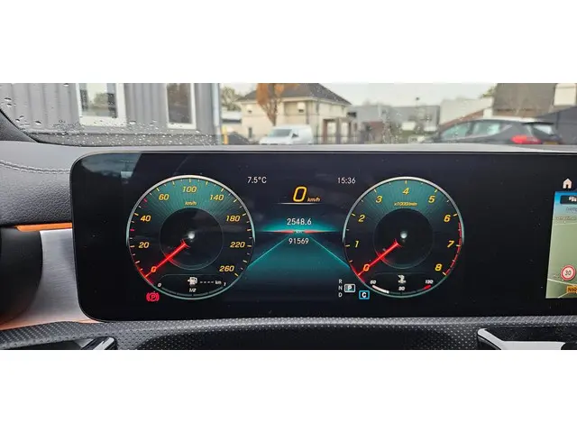 Mercedes-Benz CLA COUPE 180 Premium Plus 2020 Benzine 6