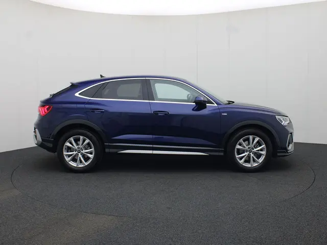 Audi Q3 Sportback 35 TFSI/150PK S Line 2024 Benzine 3
