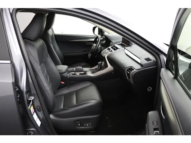 Lexus NX 300h AWD Luxury Line 2018 Hybride Benzine 21