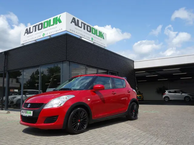 Suzuki Swift 1.2 X-tra Edition | * Carplay 2015 Benzine 25