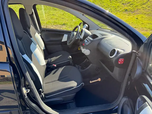 Citroën C1 1.0 Collection Airco Elek pakket 2013 Benzine 16