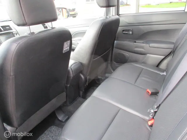 Mitsubishi ASX 1.6 Cleartec Instyle 2016 Benzine 12