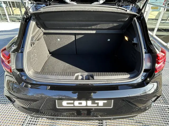 Mitsubishi Colt 1.0T MT First Edition 2025 Benzine 9