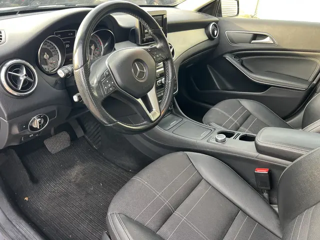 Mercedes-Benz GLA 200 Edition 1 2014 Benzine 3
