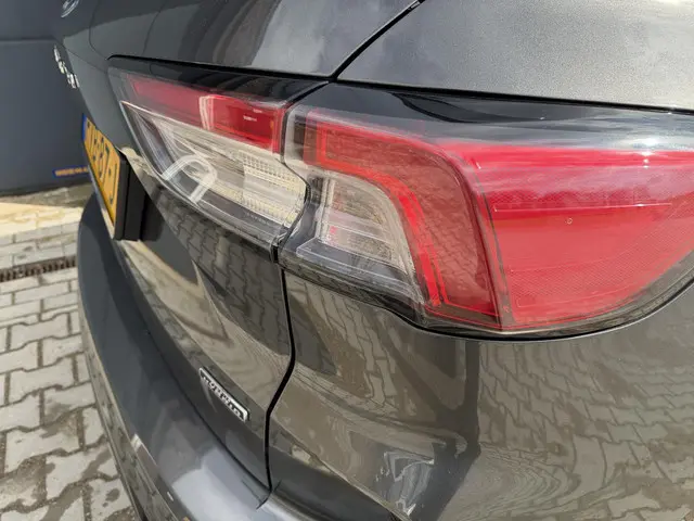 Ford Kuga 2.5 PHEV ST-Line X 2022 Hybride Benzine 26