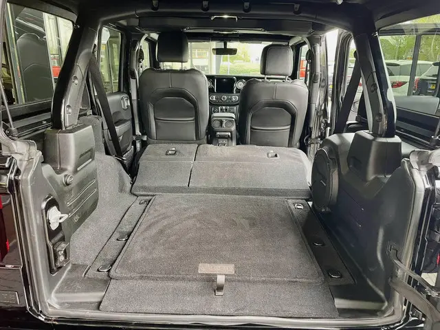 Jeep Wrangler Unlimited 2.0T Sahara 2019 Benzine 56
