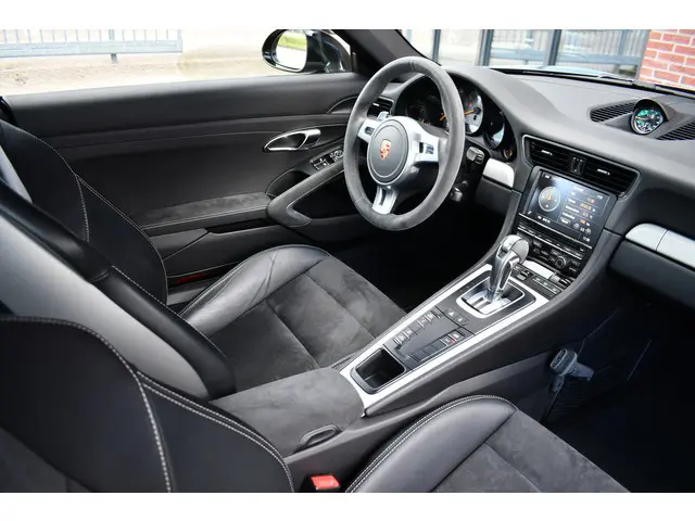 Porsche 911 3.8 GT3 2015 Benzine 67