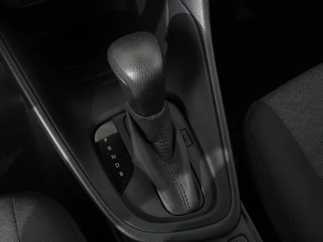 Mazda 2 Hybrid 1.5 Prime-line 2024 Hybride Benzine 17