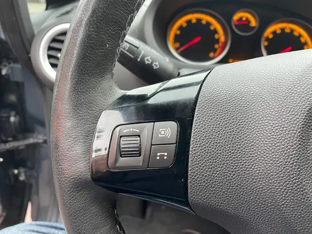 Opel Corsa 1.4-16V BlitZ 2014 Benzine 14