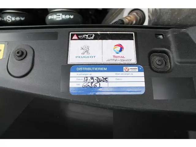 Peugeot 2008 1.2 PureTech GT-Line 2020 Benzine 31