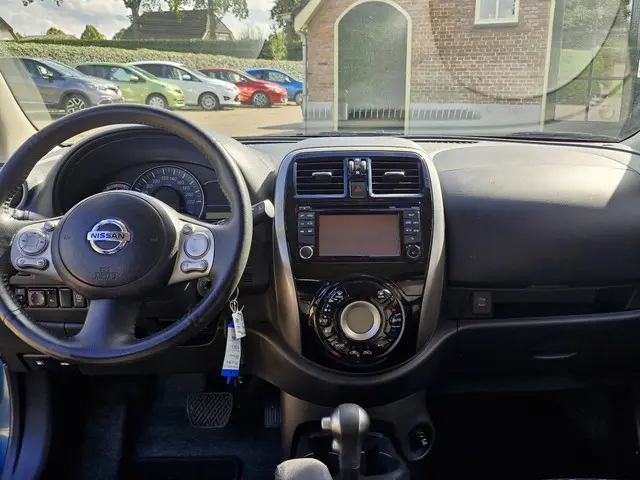 Nissan Micra Automaat 1.2 Connect Edition 2014 Benzine 13