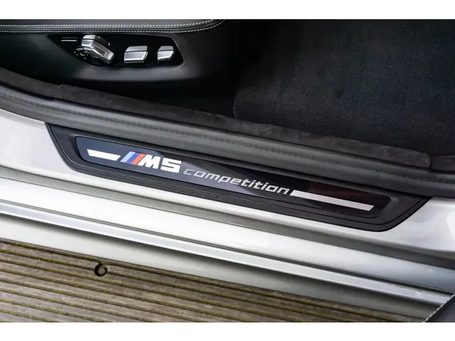 BMW M5 5 Serie Competition 2020 Benzine 59