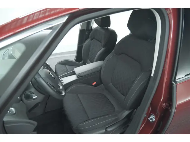 Renault Scénic TCe 140 EDC Limited 2019 Benzine 27