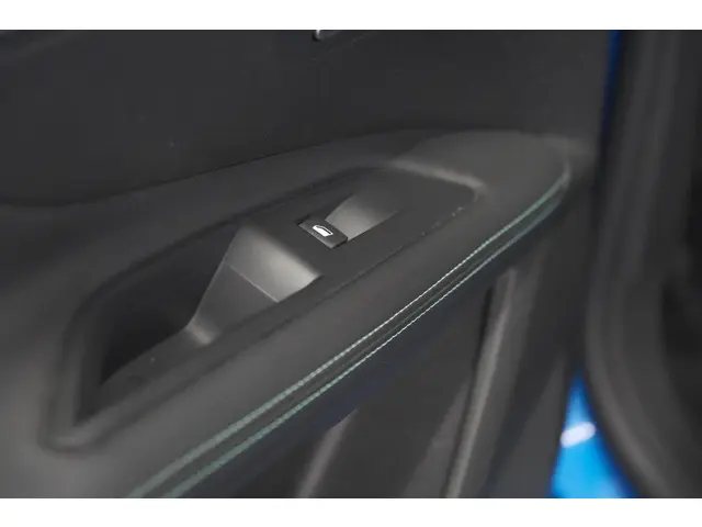 Peugeot 3008 PureTech 130 EAT8 Allure 2022 Benzine 30