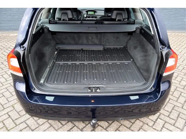 Volvo V70 2.0 T4 Polar+ 2016 Benzine 35