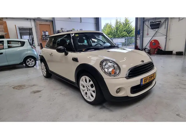 MINI One Mini 1.6 Salt 2014 Benzine 3