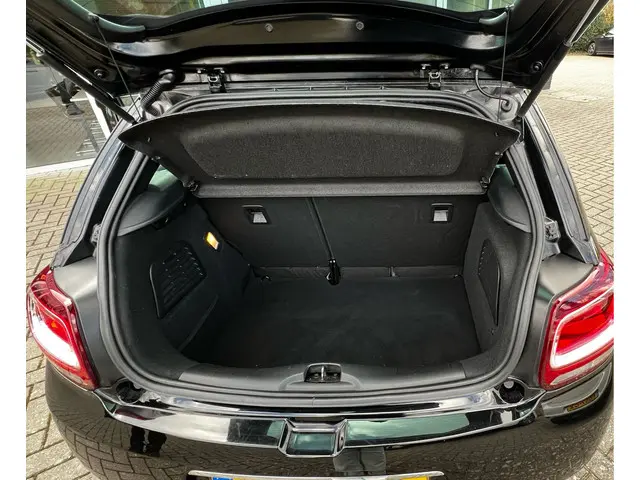Citroën DS3 1.2 PureTech So Chic 2015 Benzine 9