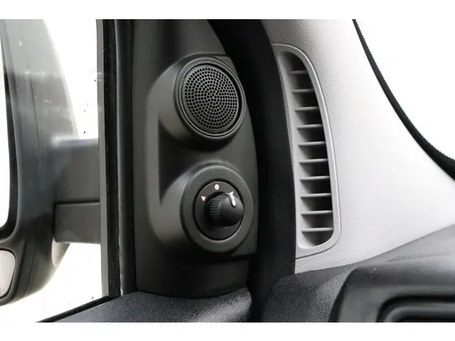 Opel Combo 1.3 CDTi L1H1 Sport 2018 Diesel 18