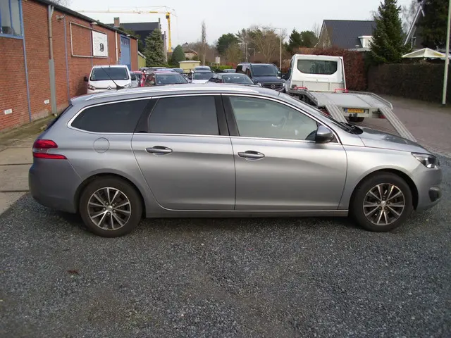 Peugeot 308 SW 1.2 PureTech Allure 2016 Benzine 4