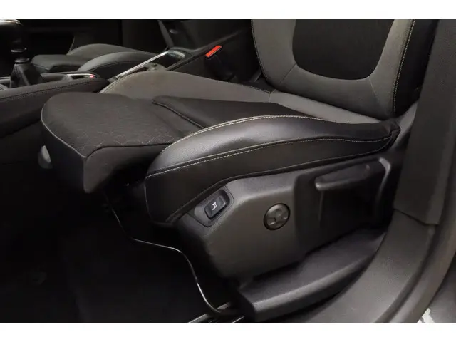 Opel Grandland X 1.2 Turbo Innovation 2019 Benzine 19