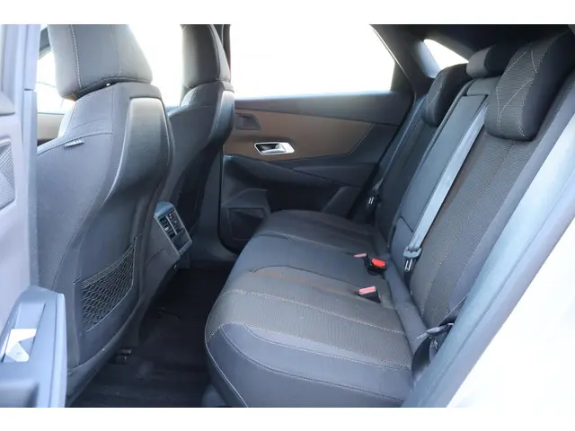 DS DS 7 Crossback 1.2 PureTech Business 2020 Benzine 25