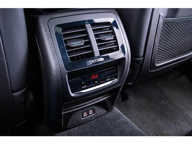 BMW X3 xDrive30e High Executive 2022 Hybride Benzine 65