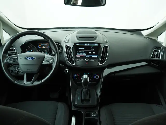 Ford C-MAX 1.5 Titanium 2015 Benzine 12