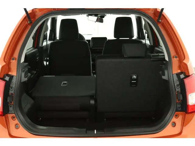 Suzuki Ignis 1.2 Smart Hybrid Select 2023 Benzine 24