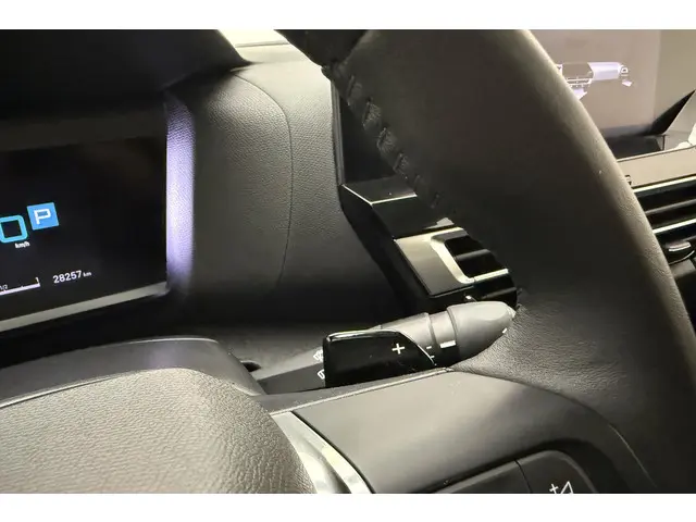 Citroën C4 1.2 Hybrid Max 2024 Hybride Benzine 26