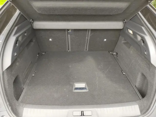 Peugeot 3008 1.2 Hybrid 136 GT 2024 Hybride Benzine 29