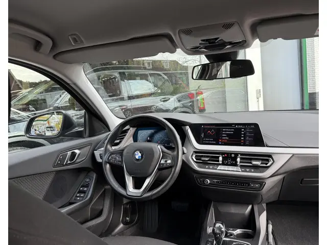 BMW 1 Serie 118i Executive Edition 2020 Benzine 5