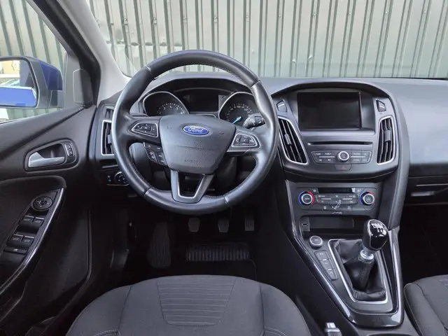 Ford Focus 1.5 Titanium Edition 2015 Benzine 14