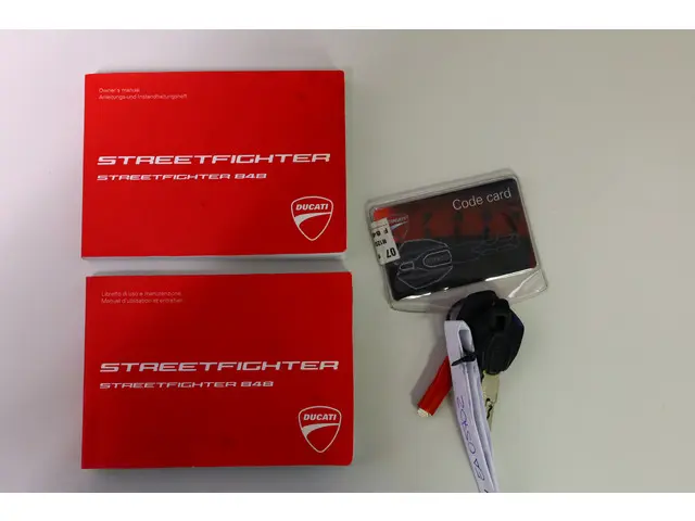 Ducati Streetfighter 848 V2 ABS 2013 Benzine 22