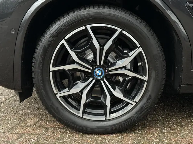 BMW X3 xDrive30e 2022 Hybride Benzine 12