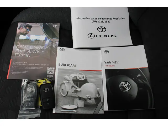 Toyota Yaris 1.5 Hybrid 2025 Hybride Benzine 15