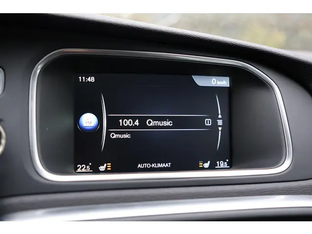 Volvo V40 2.0 D2 Summum Business 2015 Diesel 17