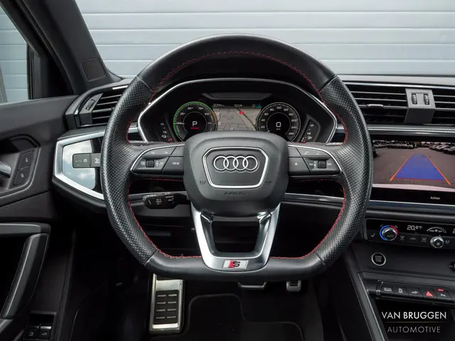 Audi Q3 Sportback 45 TFSI e S-Line 2022 Hybride Benzine 21